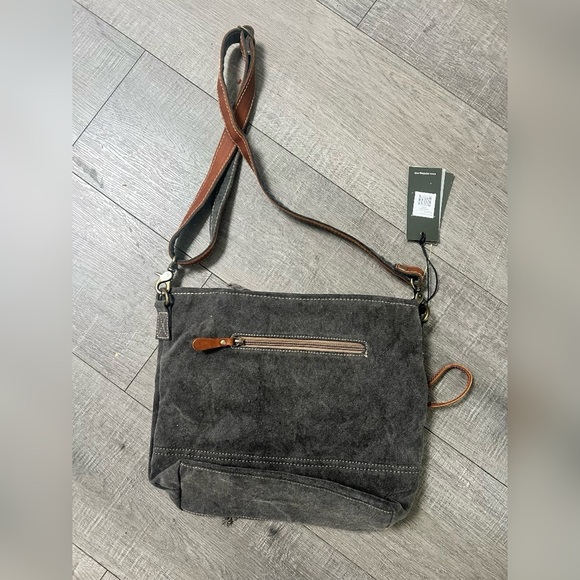 Myra BURLANDER PATCH SHOULDER
BAG
SKU: S-7912 NEW WITH TAG - Picture 8 of 8